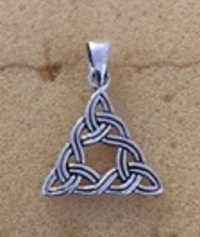 STERLING SILVER INTERWOVEN TRIQUETRAS TRIANGLE PENDANT